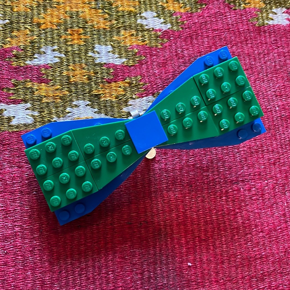 Clip Bowtie made of Legos - green and blue